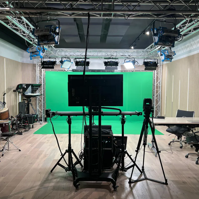 Related to wie ki studio-workflows verändert: 5 anwendungsfelder